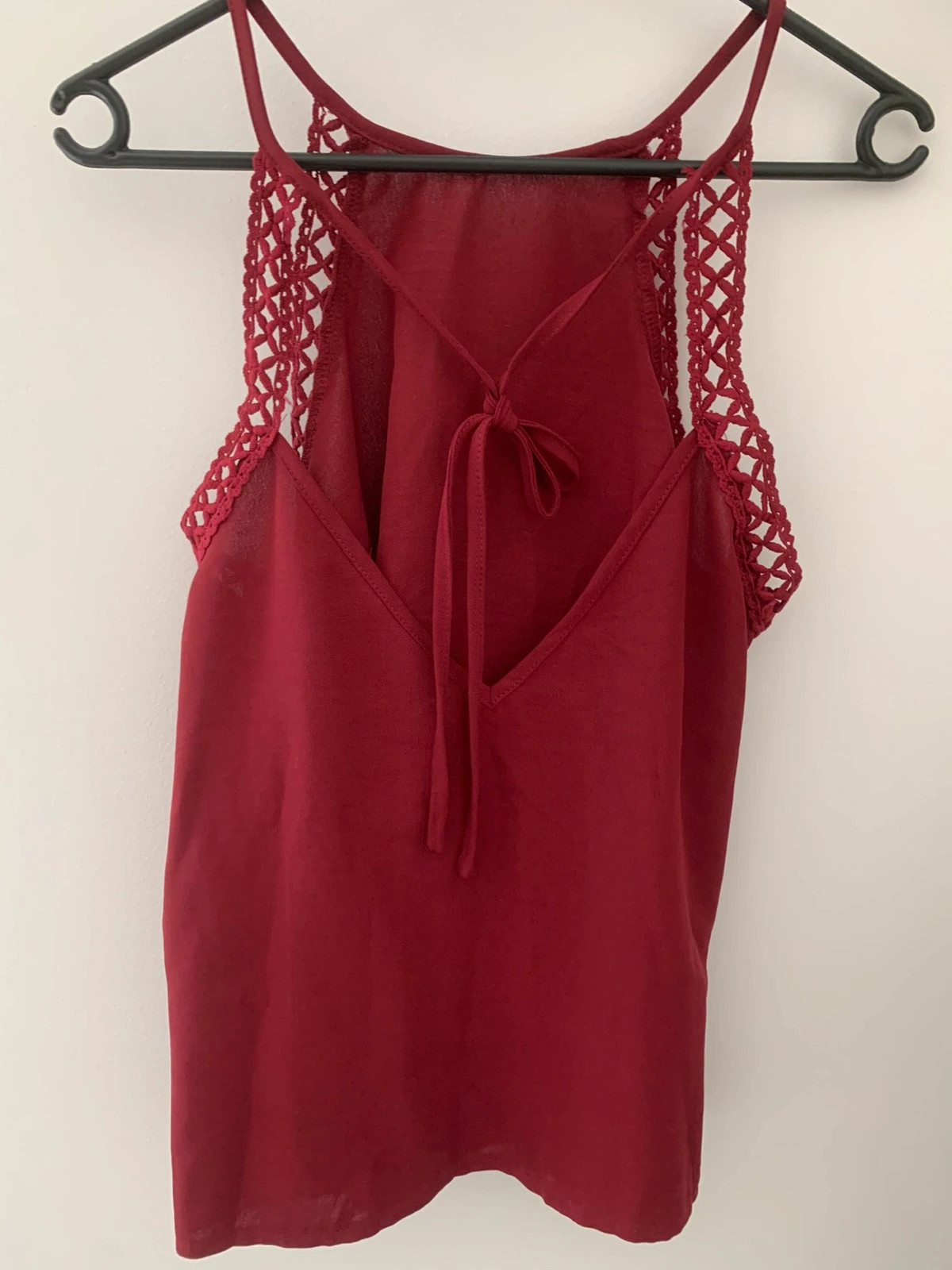 Top bordeaux dos ouvert SHEIN Taille M – Dentelle et détail noué – Shein – taille M / 38 / 10 4