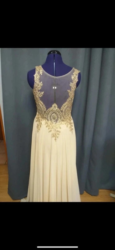Robe de cérémonie Promulias - M/38 – PROMULIAS – taille M / 38 / 10 3