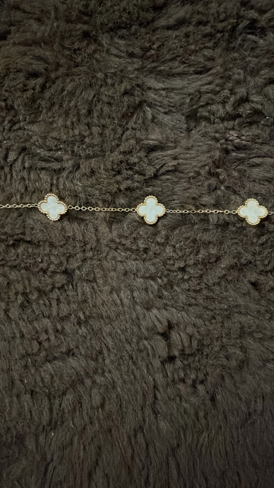 Colier trèfle blanc – sans marque 3