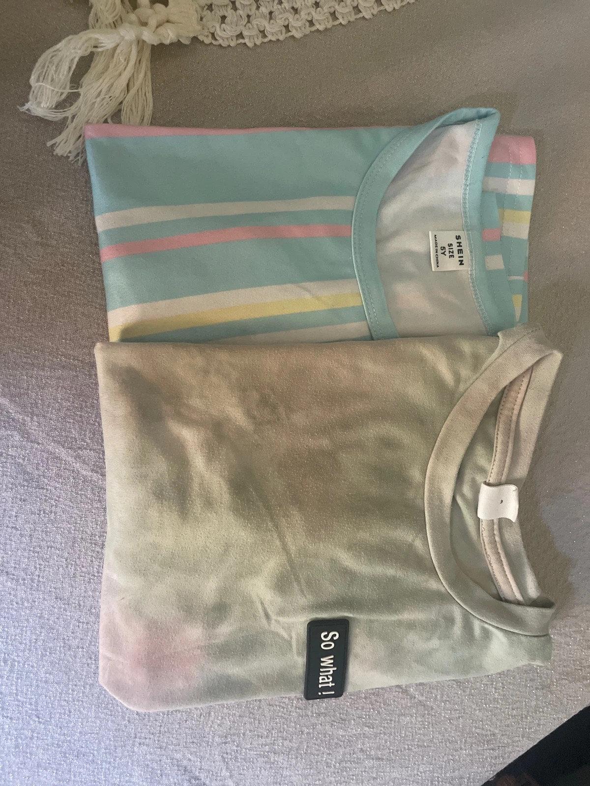 Lot de 2 t-shirts garçon 5 ans – couleurs pastel – Shein – taille 5 ans / 110 cm