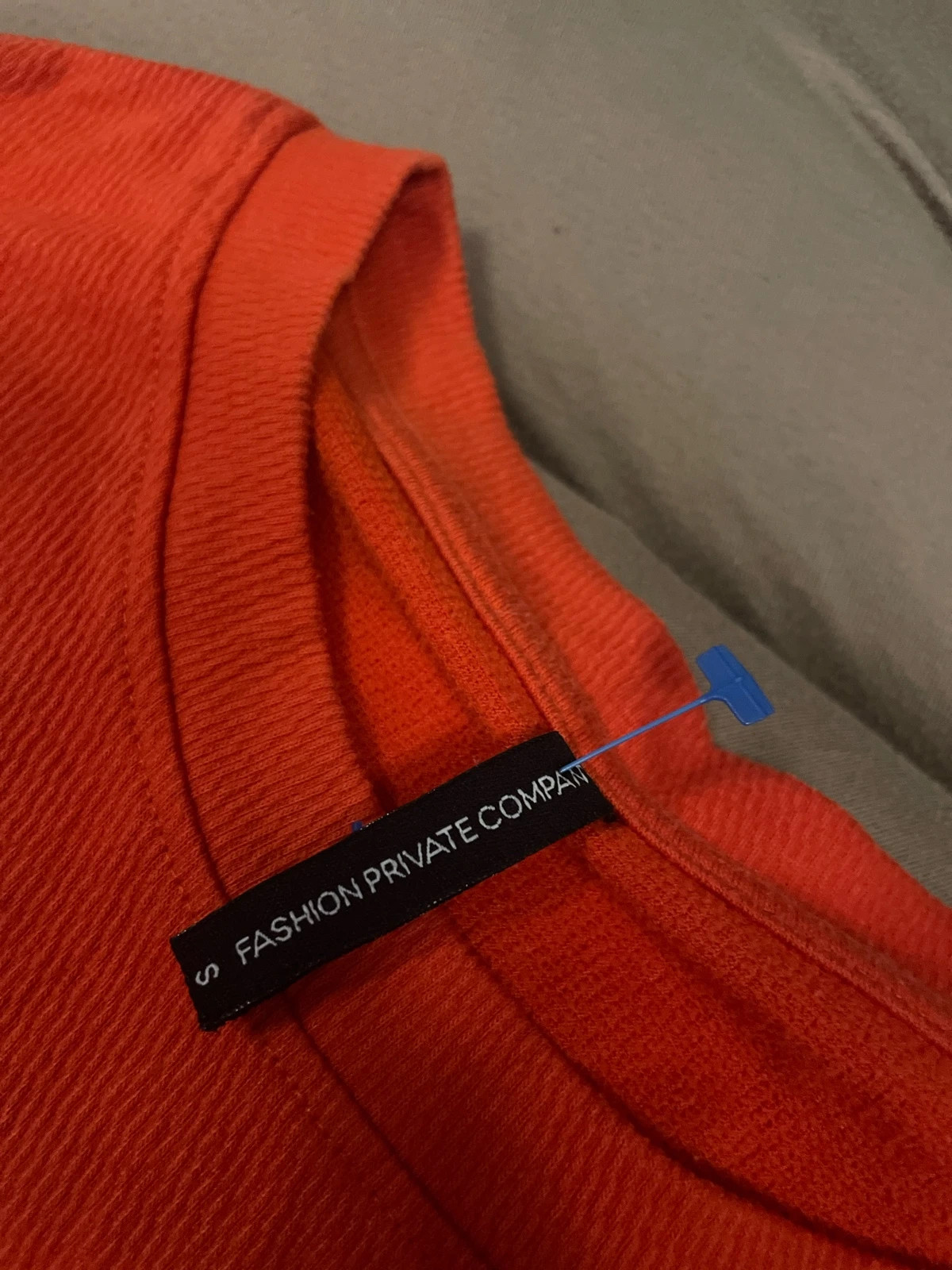 Crop top orange manches courtes – Taille S – Fashion Private Company – taille S / 36 / 8 2