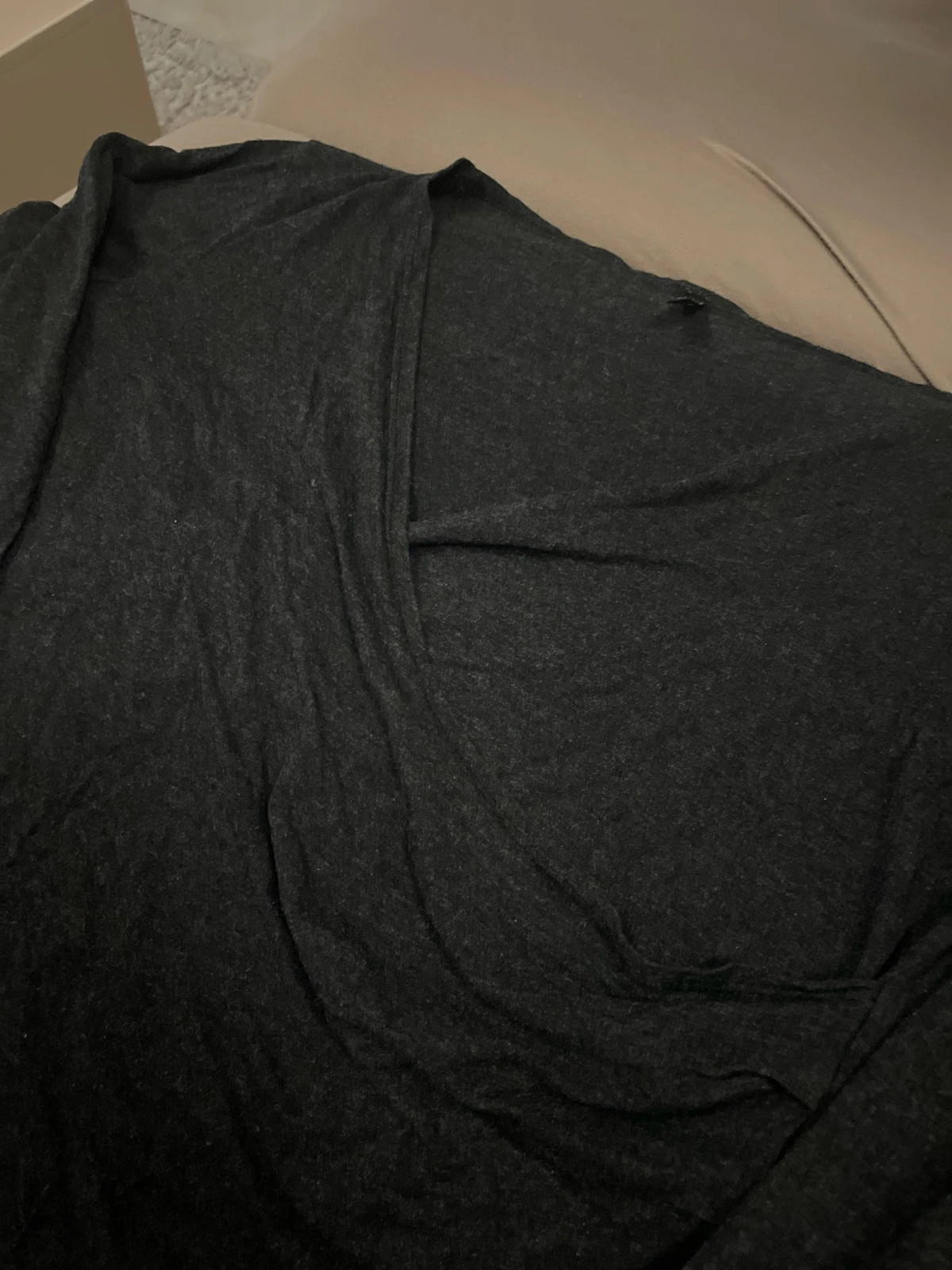 Haut gris anthracite col drapé – Le Bourget – taille L / 40 / 12 2