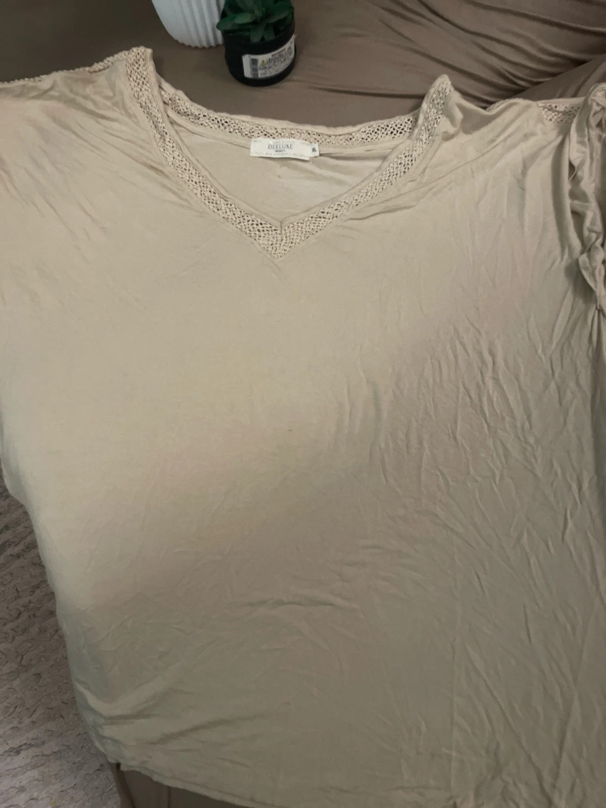 Haut Deeluxe beige col V crochet – Taille XL – Deluxe – taille XL / 42 / 14 2