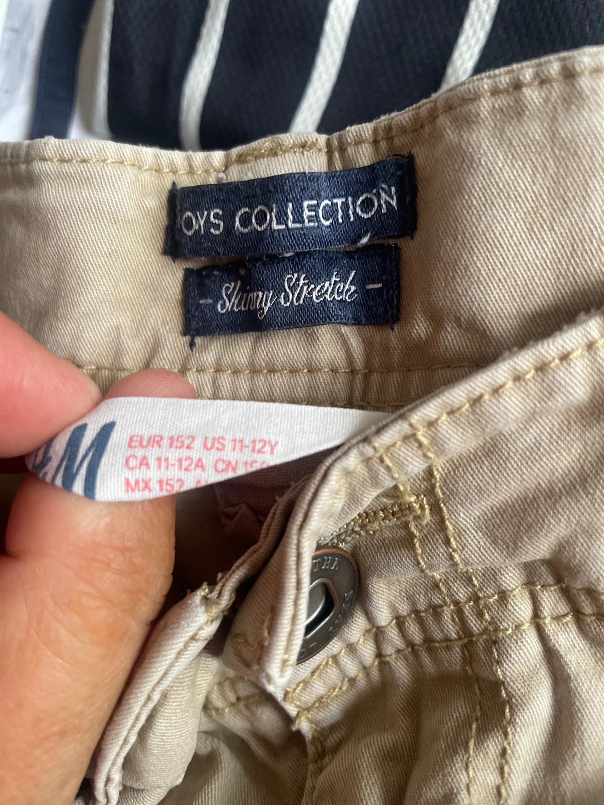 Pantalon garçon – H&M – taille 11 ans / 146 cm 3