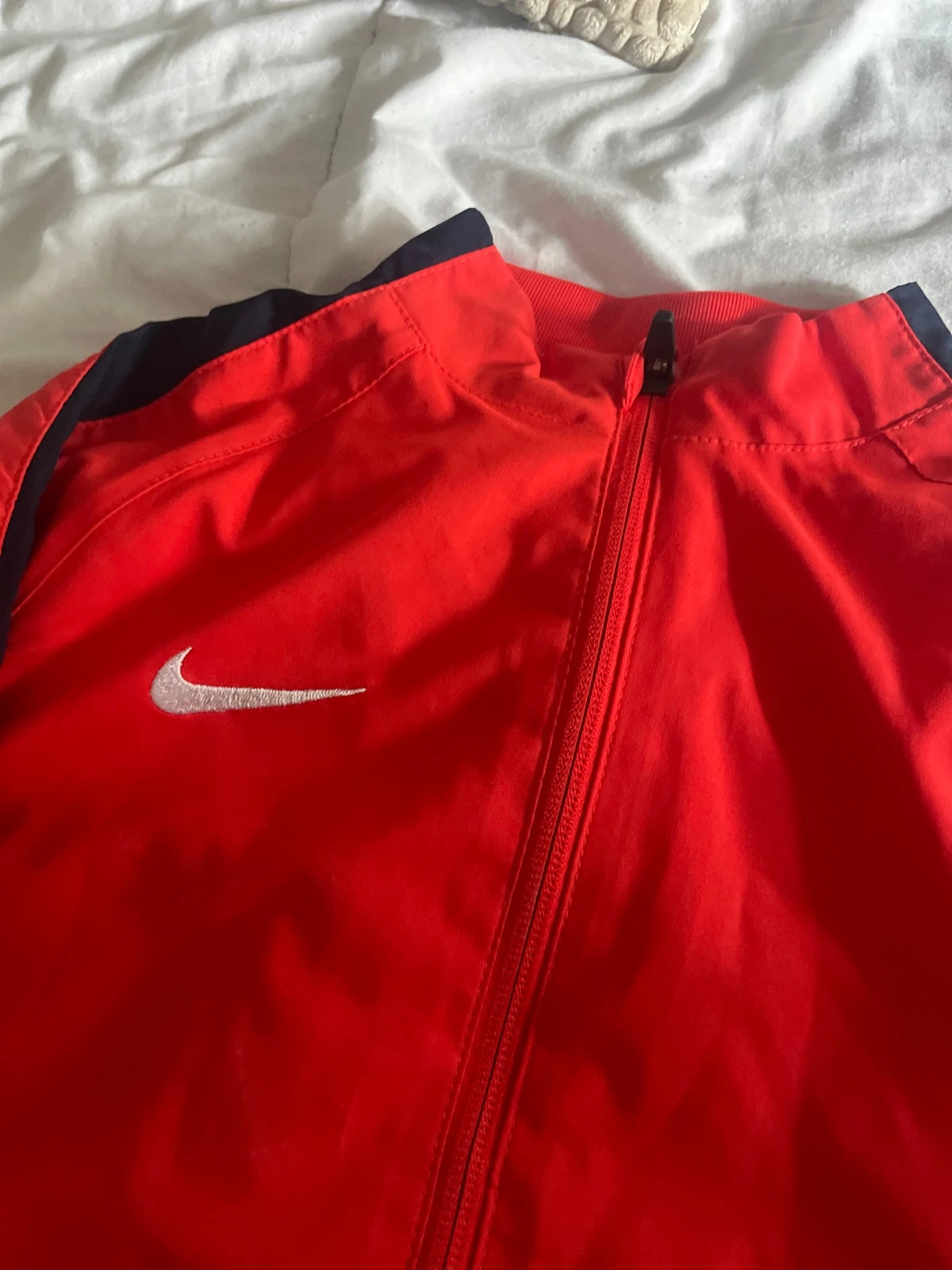 Veste de sport Nike – Nike – taille 8 ans / 128 cm 3