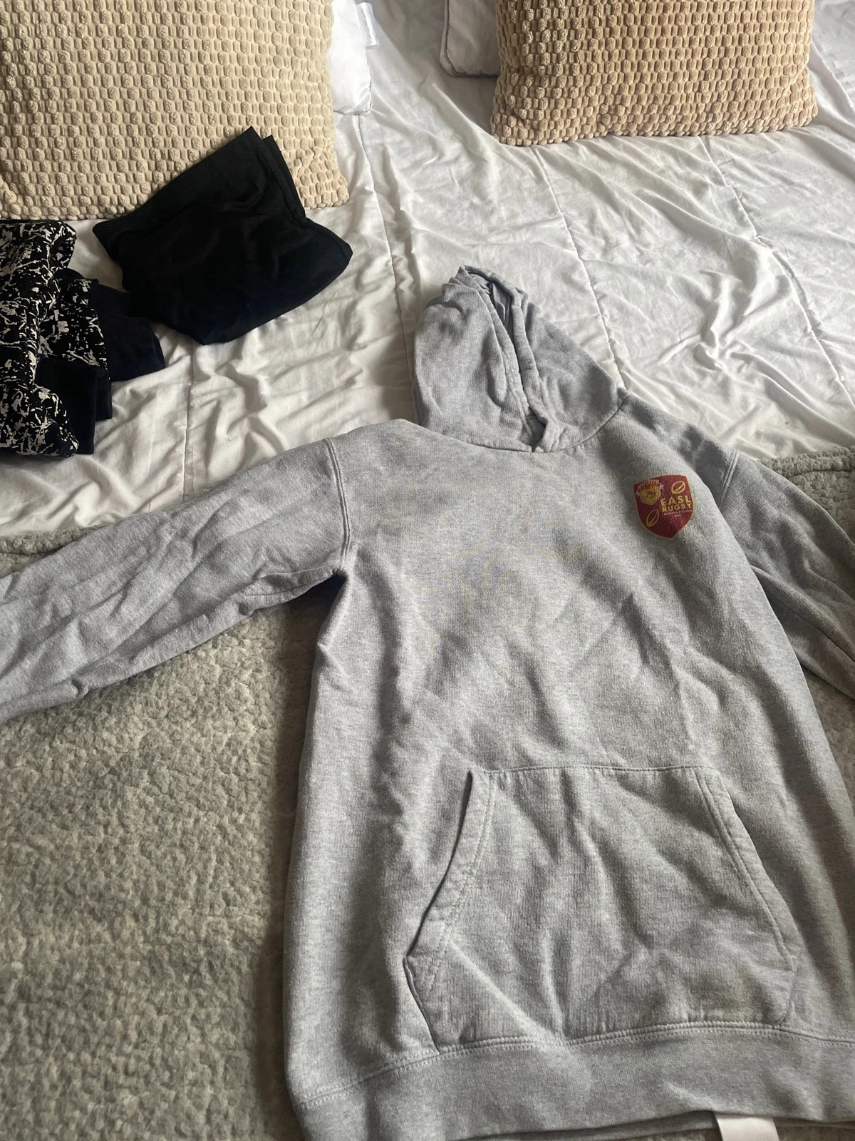 Sweat-shirt capuche enfant – taille 12 ans / 152 cm