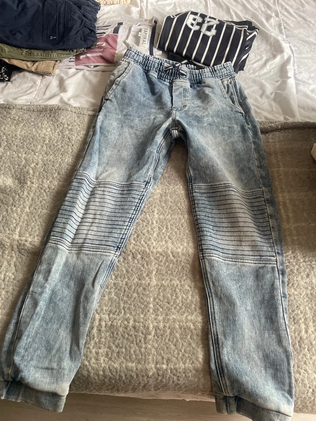 Jean garçon – H&M – taille 11 ans / 146 cm 2