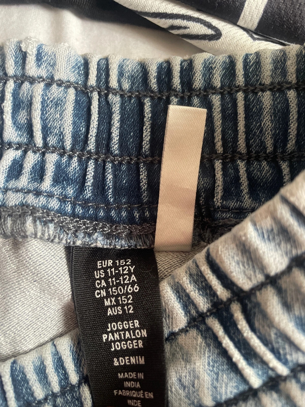 Jean garçon – H&M – taille 11 ans / 146 cm 5