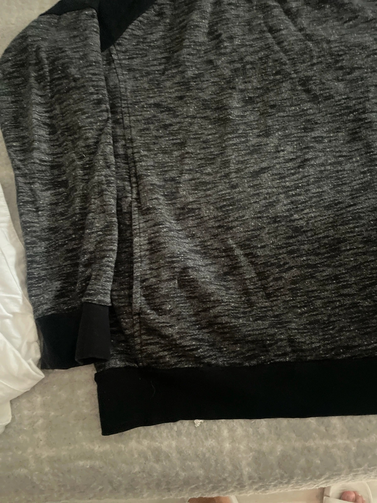 Pull garçon – Kiabi – taille 12 ans / 152 cm 3