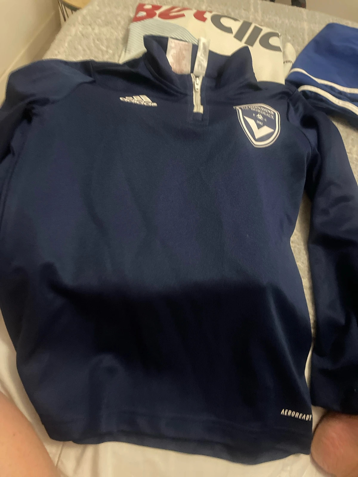 Sweat-shirt garçon – adidas – taille 9 ans / 134 cm 2