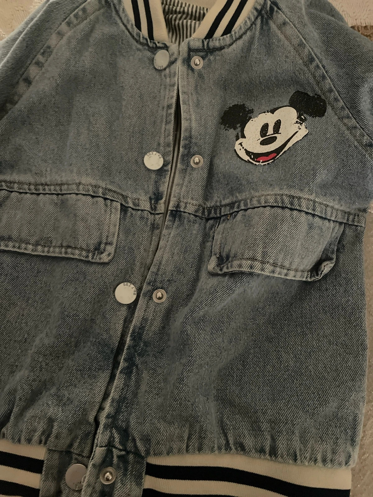 Veste en jean Mickey – Disney – taille 6 ans / 116 cm 2