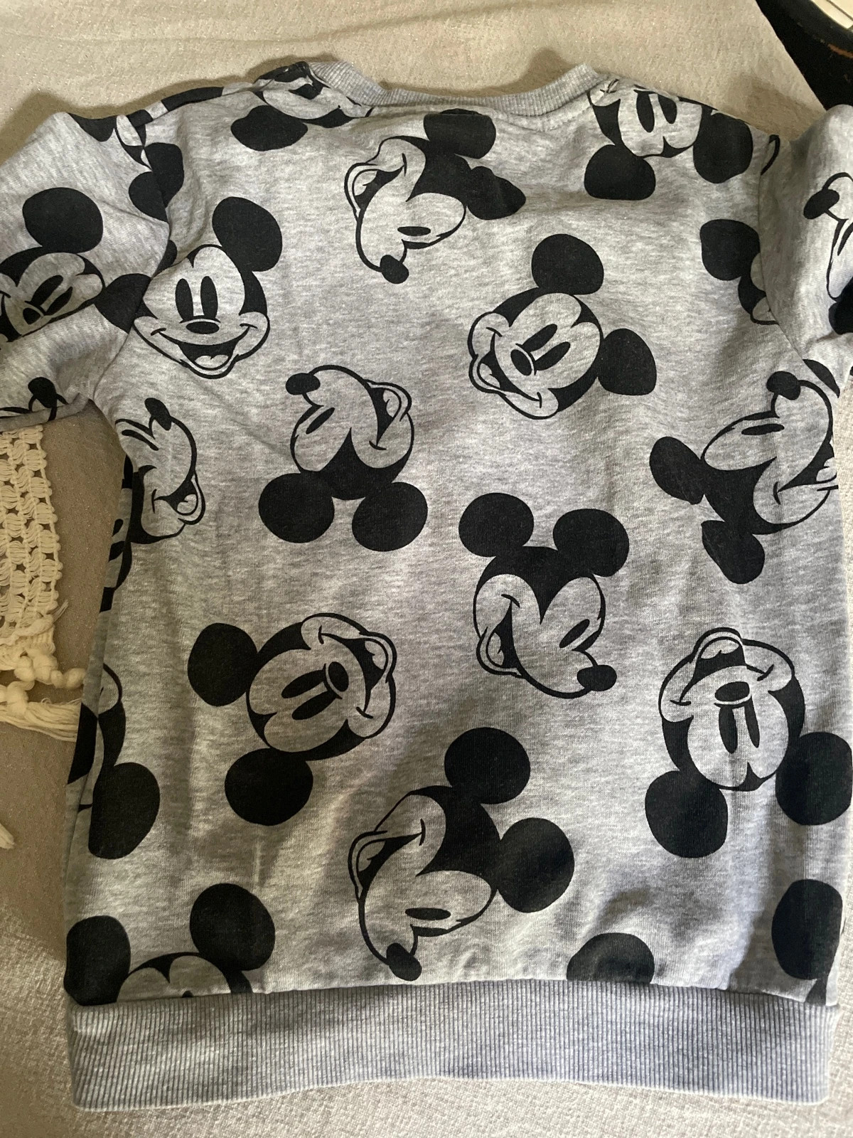 Pull Mickey – Disney – taille 4 ans / 104 cm 5