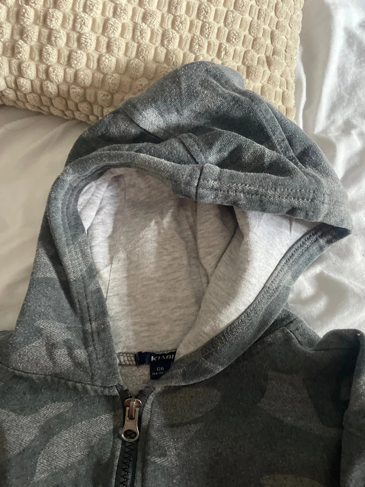 Veste à capuche garçon – Kiabi – taille 12 ans / 152 cm 3