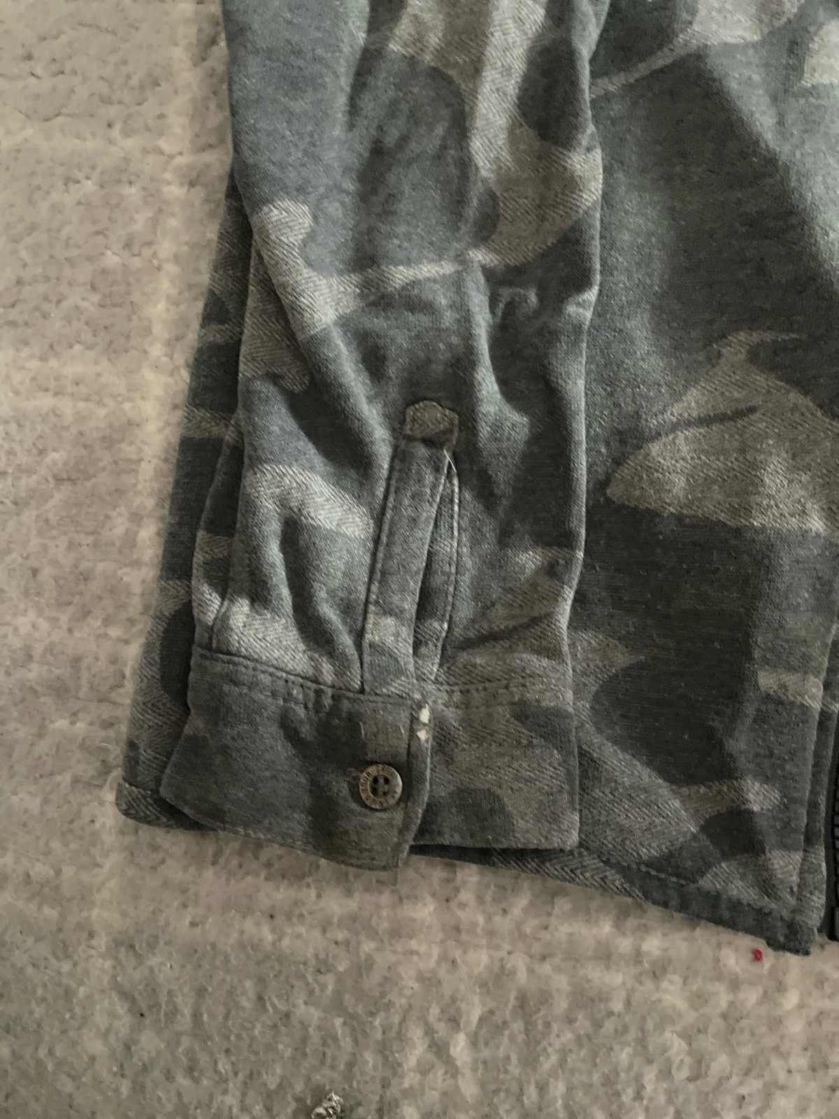 Veste à capuche garçon – Kiabi – taille 12 ans / 152 cm 4