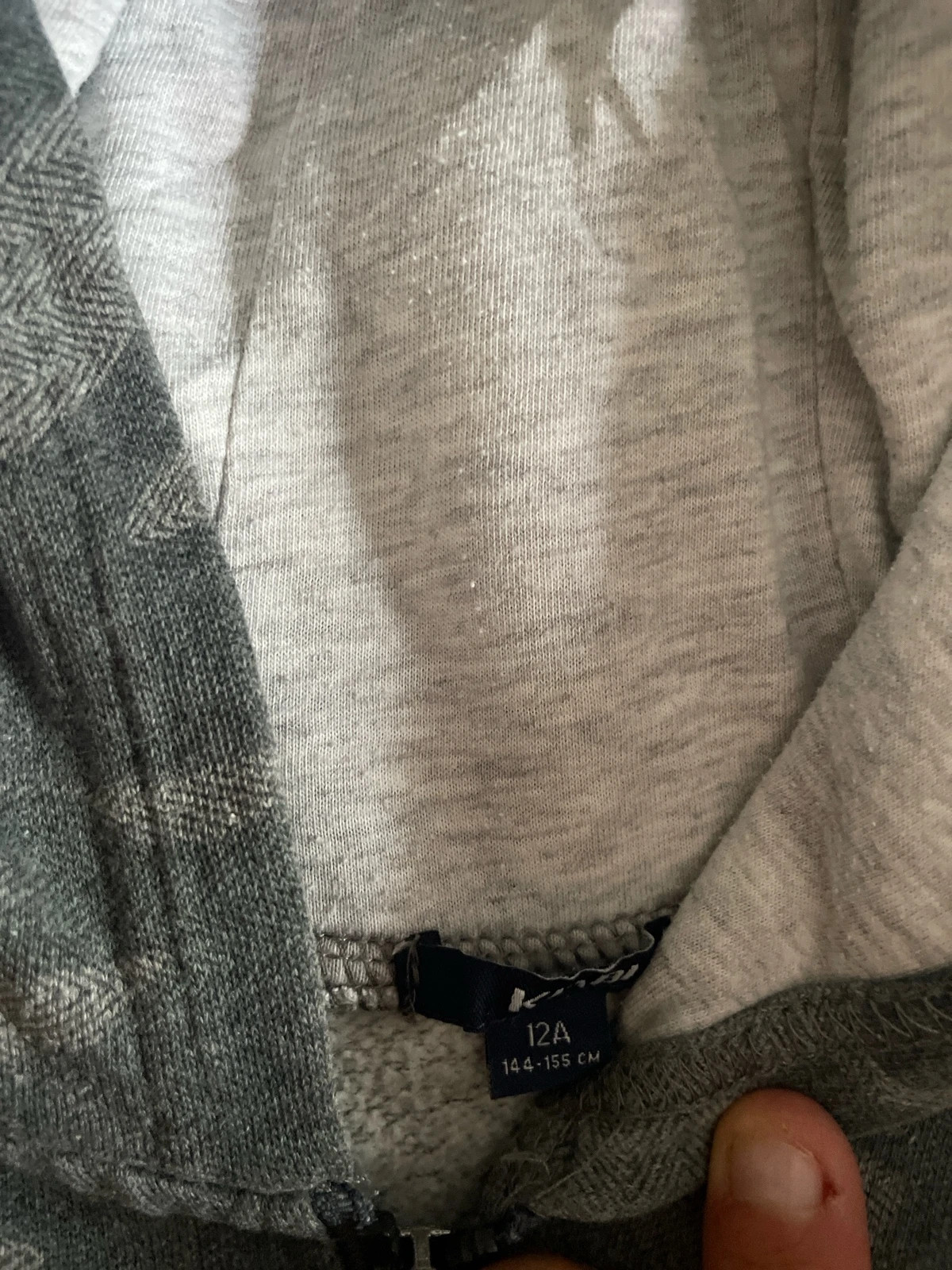 Veste à capuche garçon – Kiabi – taille 12 ans / 152 cm 2