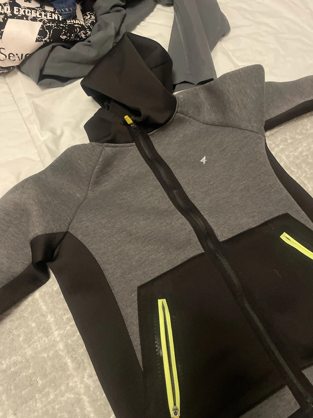 Veste garçons sport – Active – taille 10 ans / 140 cm 4