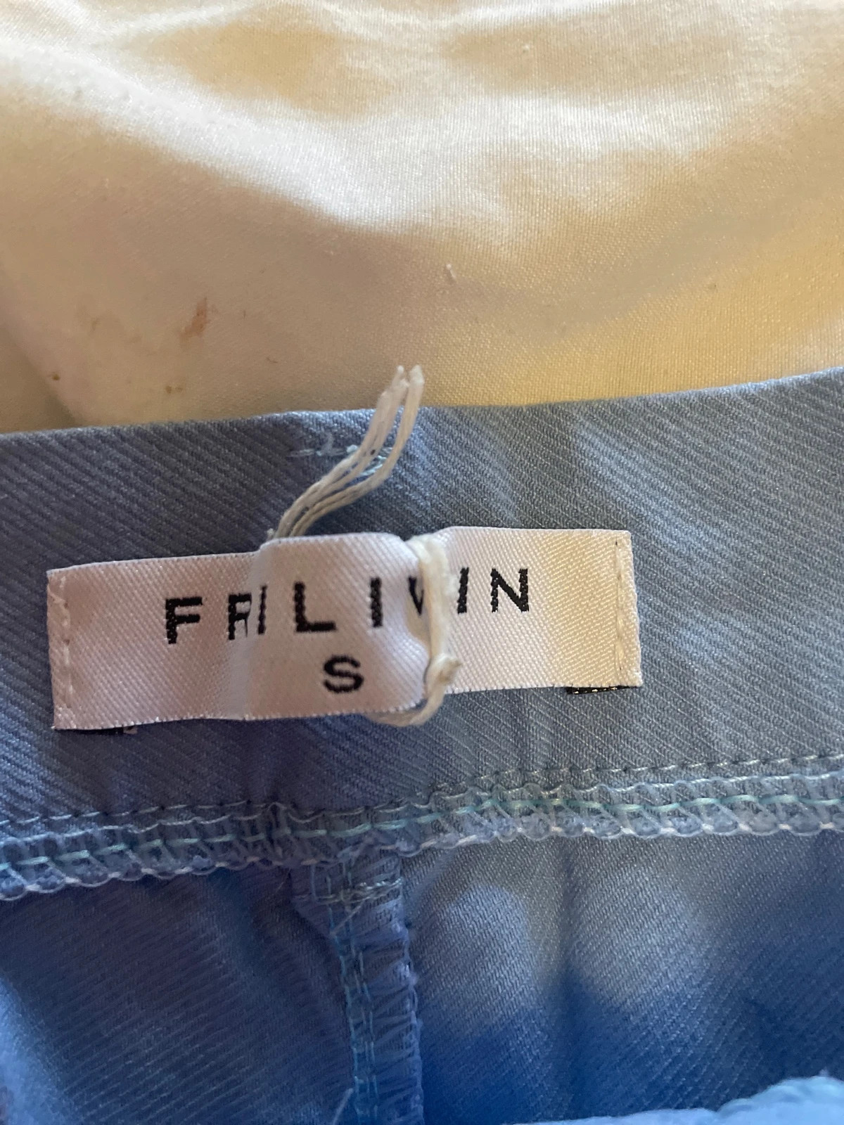 Pantalon garçon – Frilivin – taille S 3