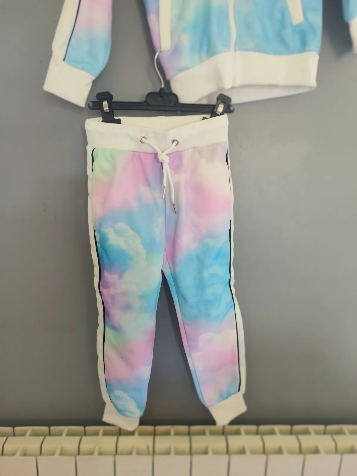 Ensemble survêtement 2 pièces tie-dye nuages – Boom kids – taille 8 ans 3