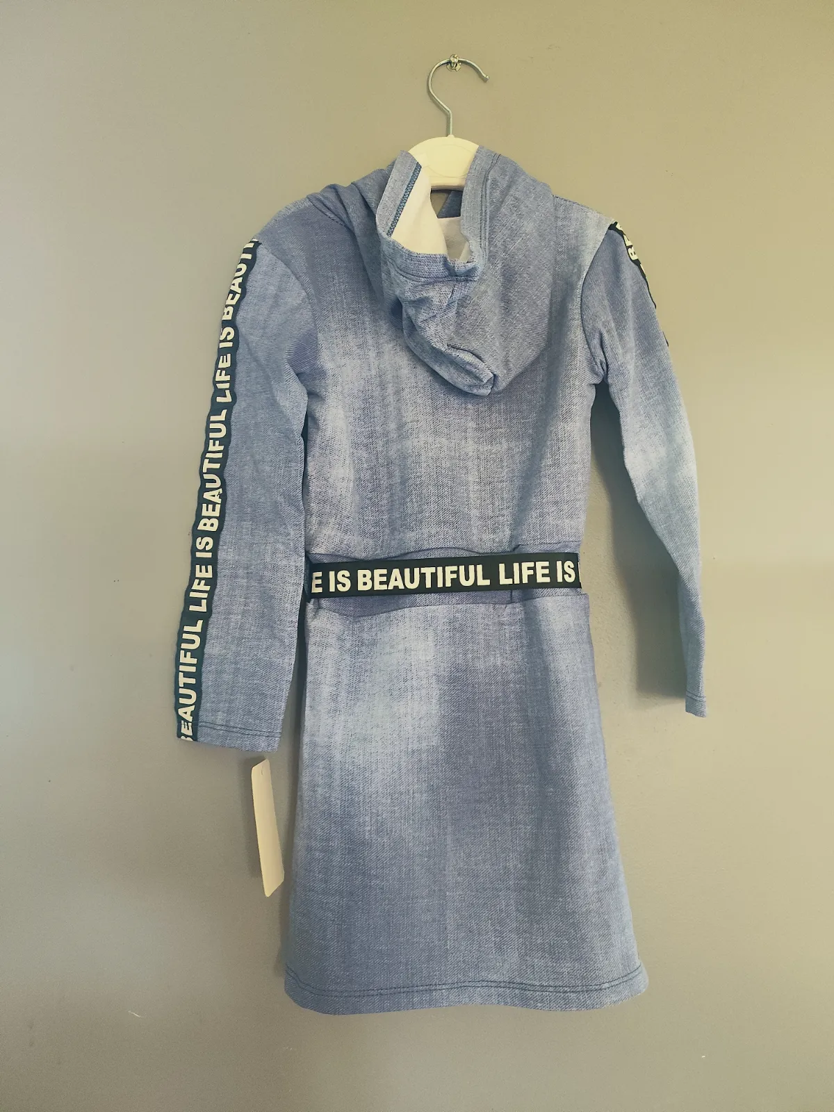 Robe à capuche bleue avec logo Tik Tok – Coraline kids – taille 4 ans 4