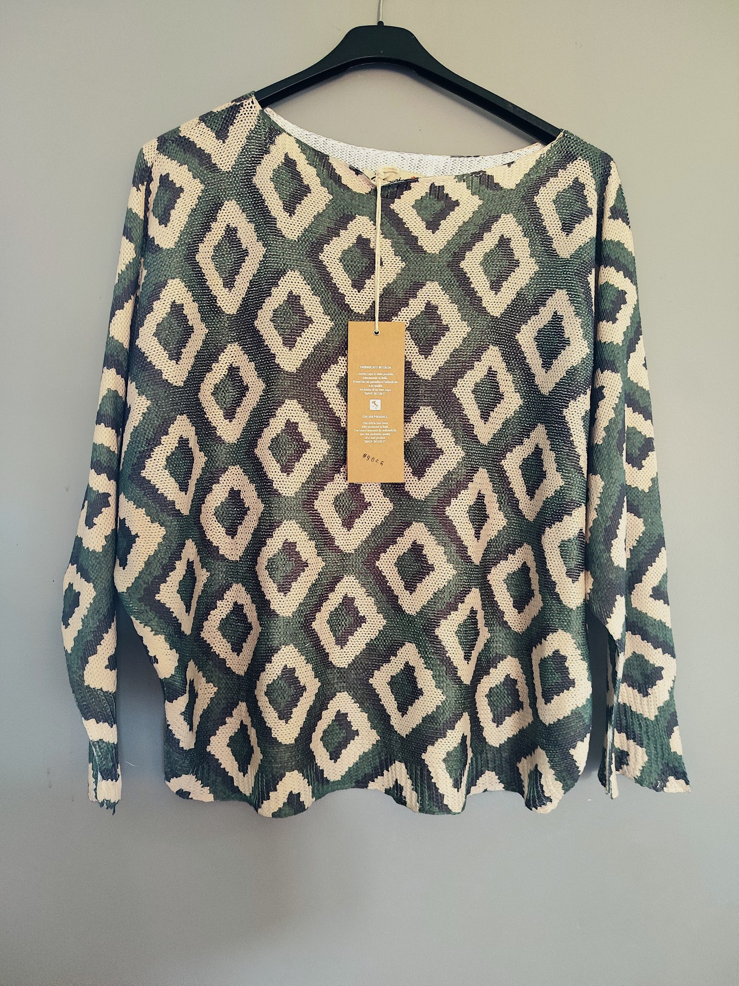 Pull léger oversize motifs losanges vert et beige – Capucine moda – taille Taille unique