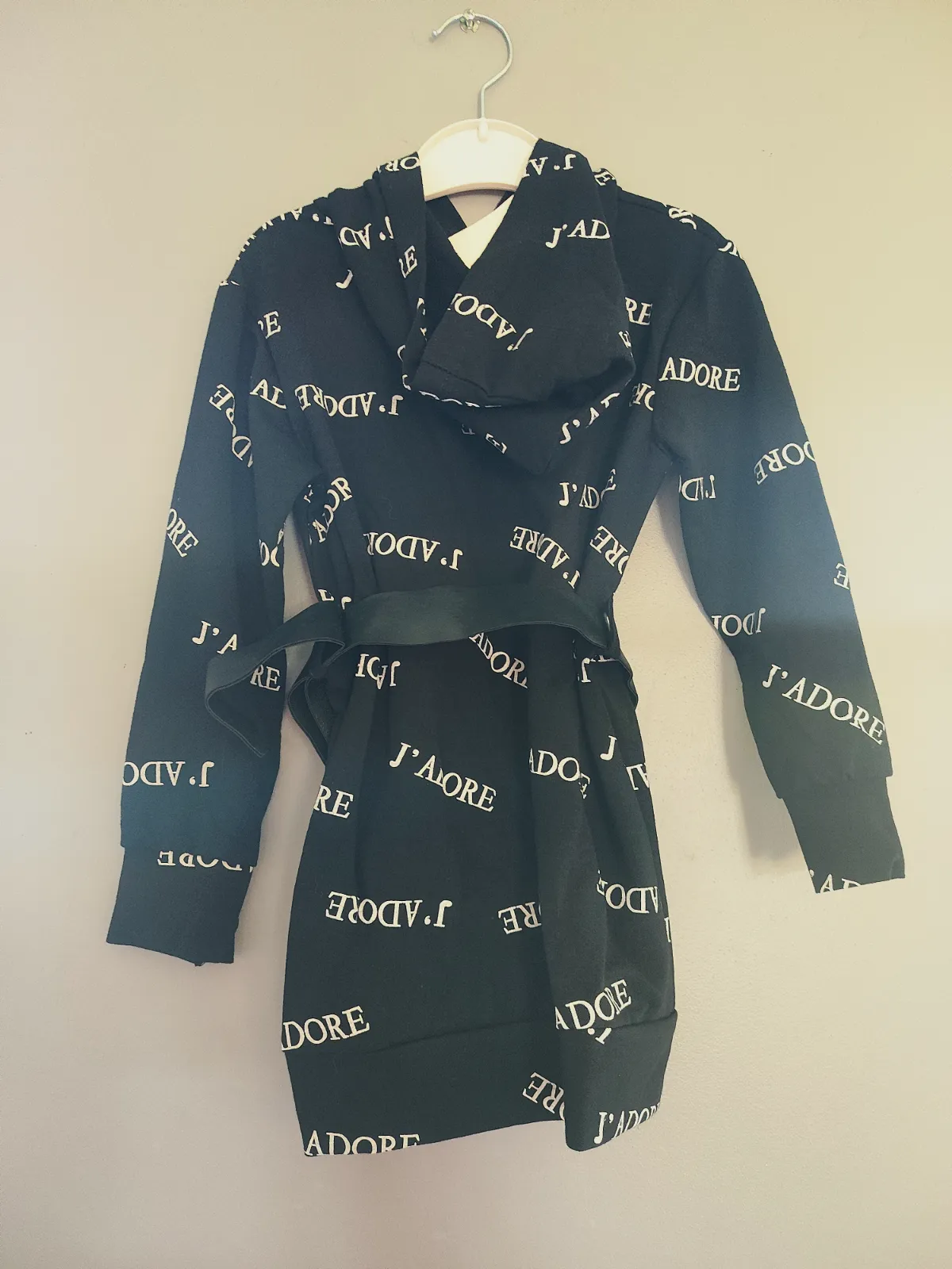 Robe sweat à capuche noire imprimée – Caroline kids – taille 6 ans 5
