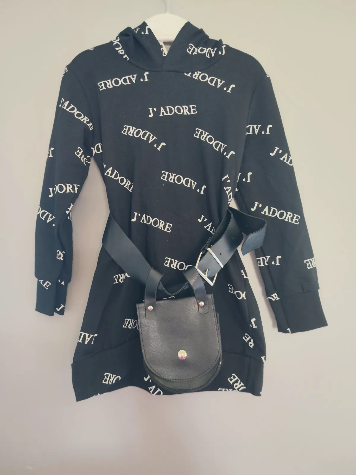 Robe sweat à capuche noire imprimée – Caroline kids – taille 6 ans 4