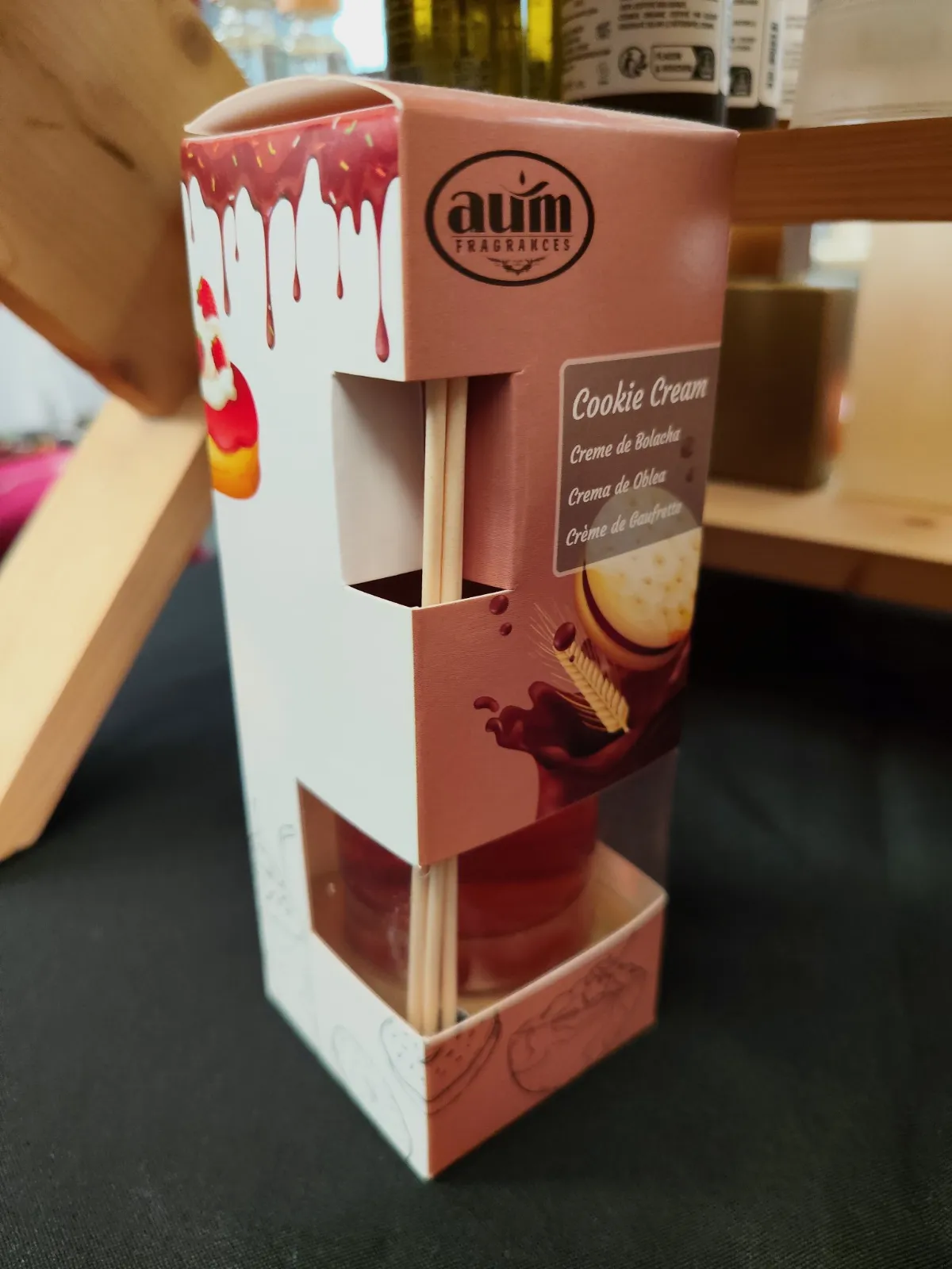 Diffuseur de parfum à bâtonnets Aūm Fragrances Cookie Cream – Aūm Fragrances 3