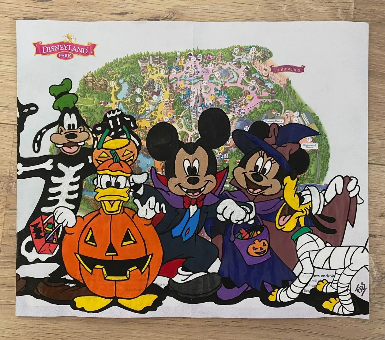 Plan Custom – Mickey Vampire, Minnie Sorcière & Bande Halloween Disneyland Park – DISNEY 3