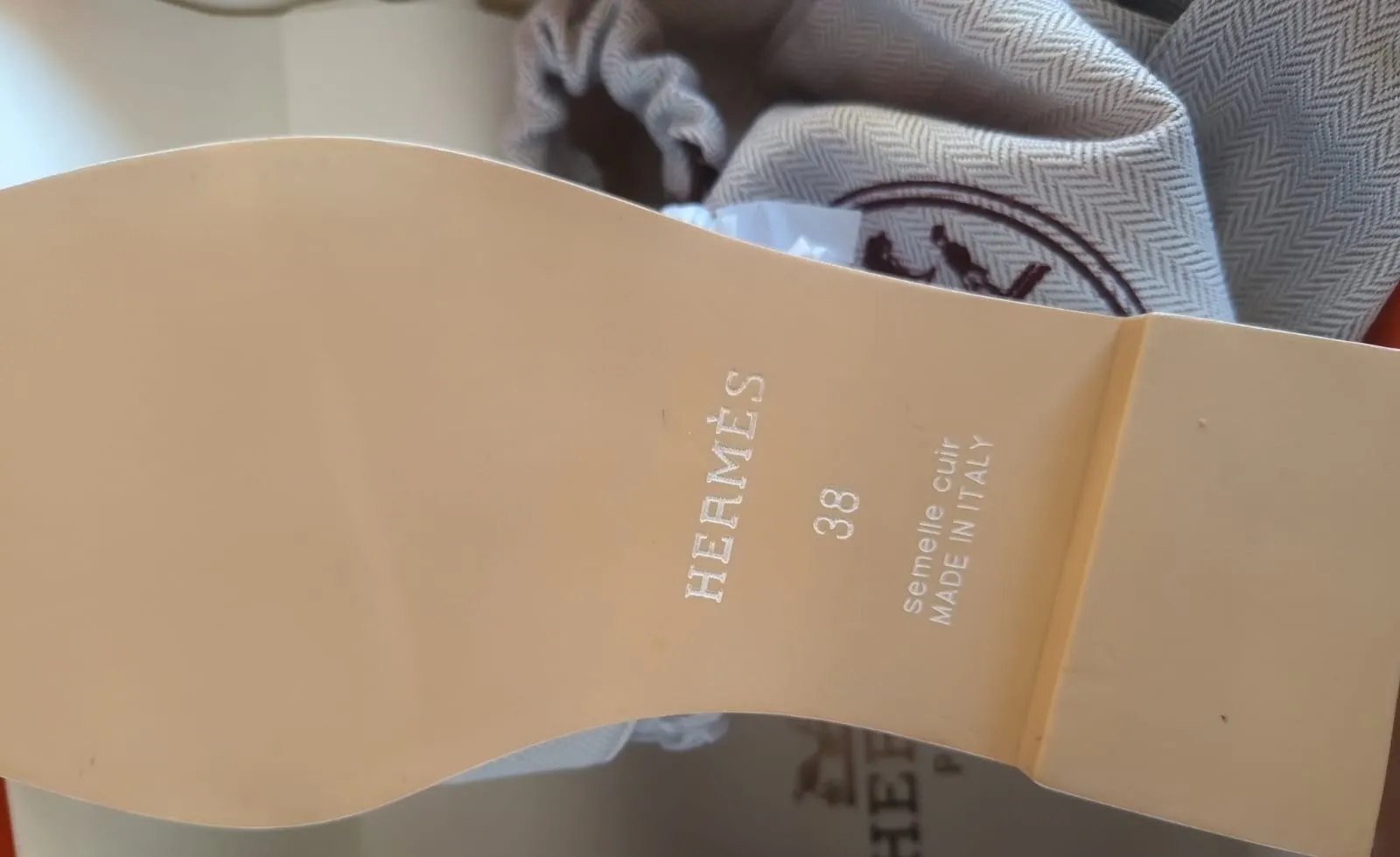 Sandales Claquettes Hermès "Oran" en Cui 3