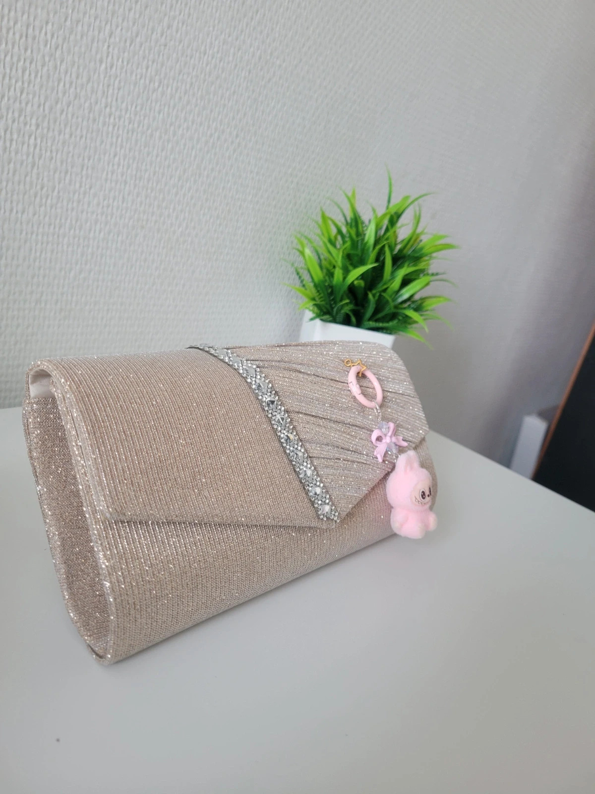 Pochette femme labubu 4