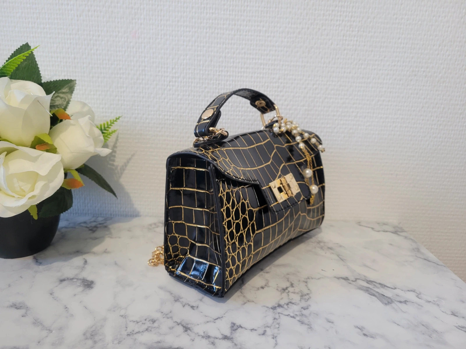 Sac à main bandoulière noir très élégant 4