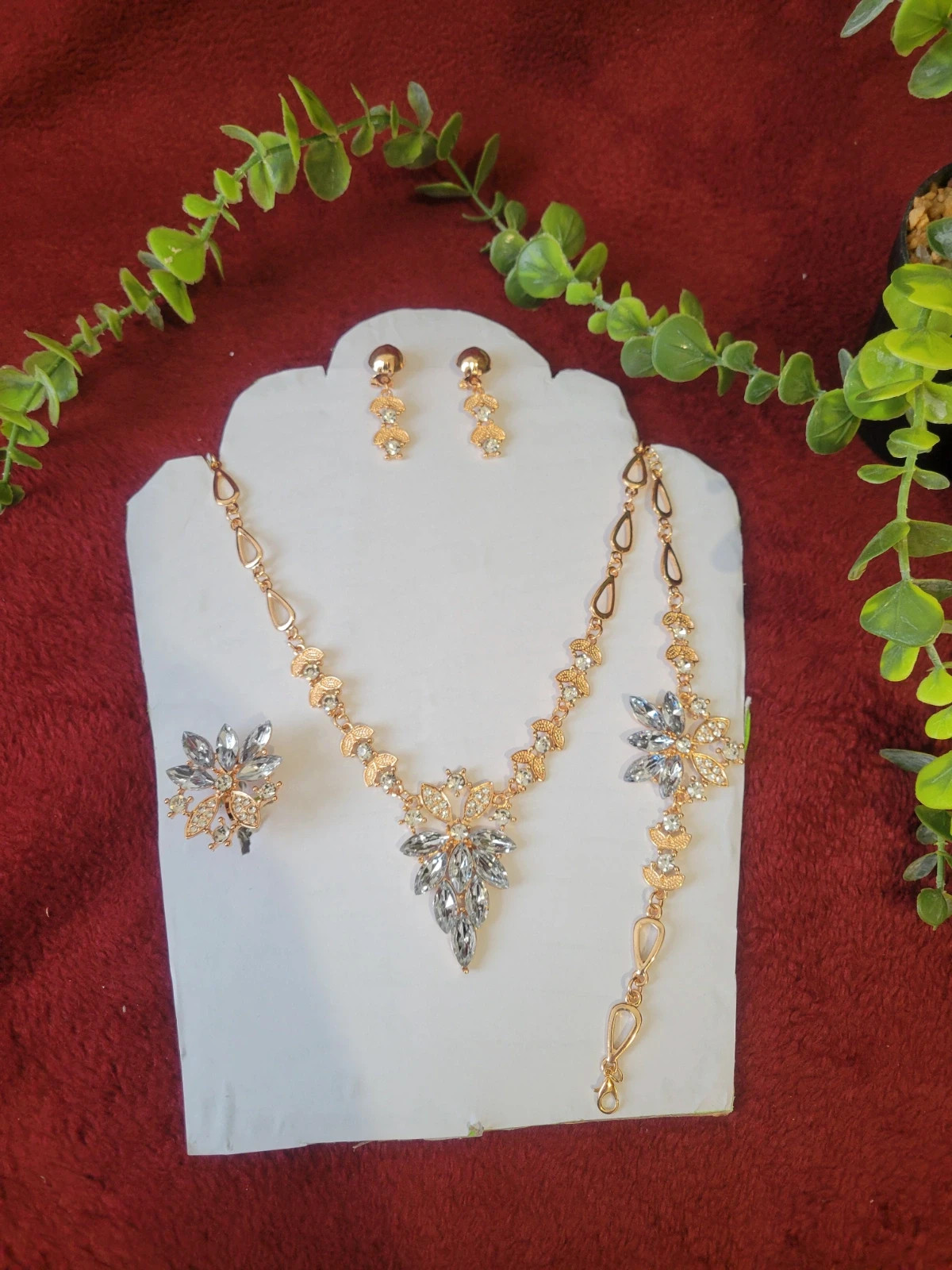 Ensemble de bijoux élégants à la mode 3