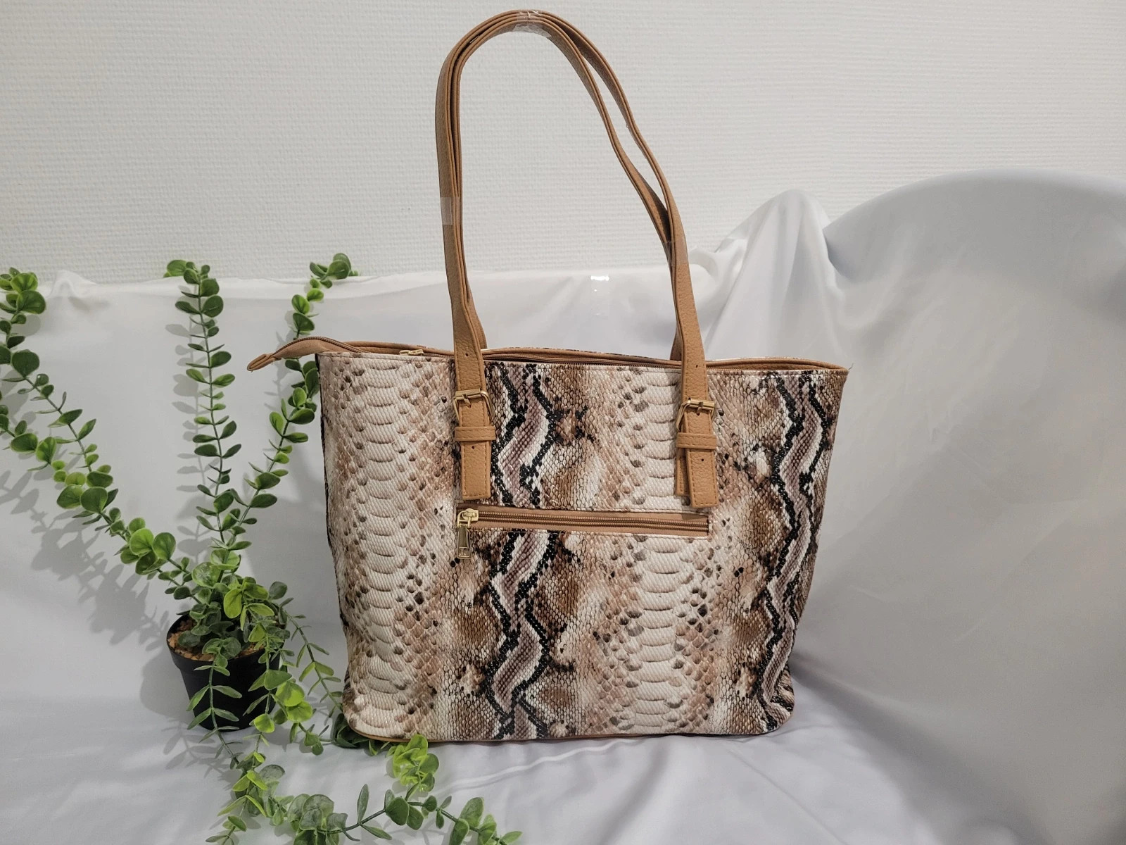 Sac à main grande à la mode 4