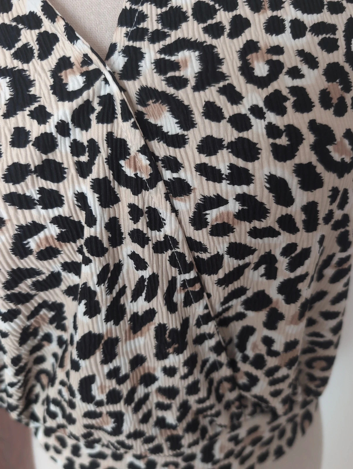 Blouse imprimée léopard beige / marron Dos dénudé - Bershka - Taille M - Look Casual chic – Bershka – taille M / 38 / 10 5