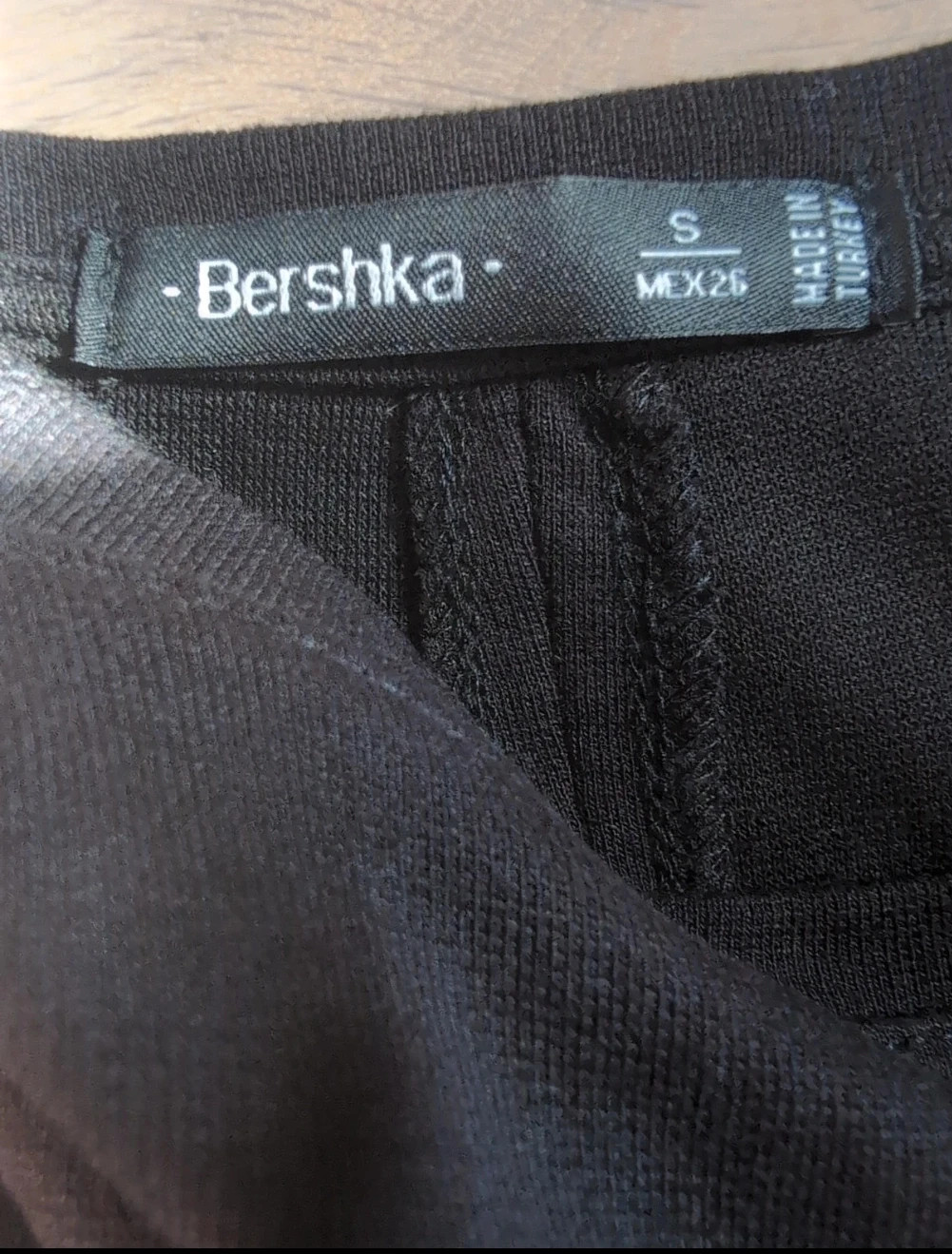 Robe femme noire manches longues chic - Taille S - coupe près du corps – Bershka – taille S / 36 / 8 2
