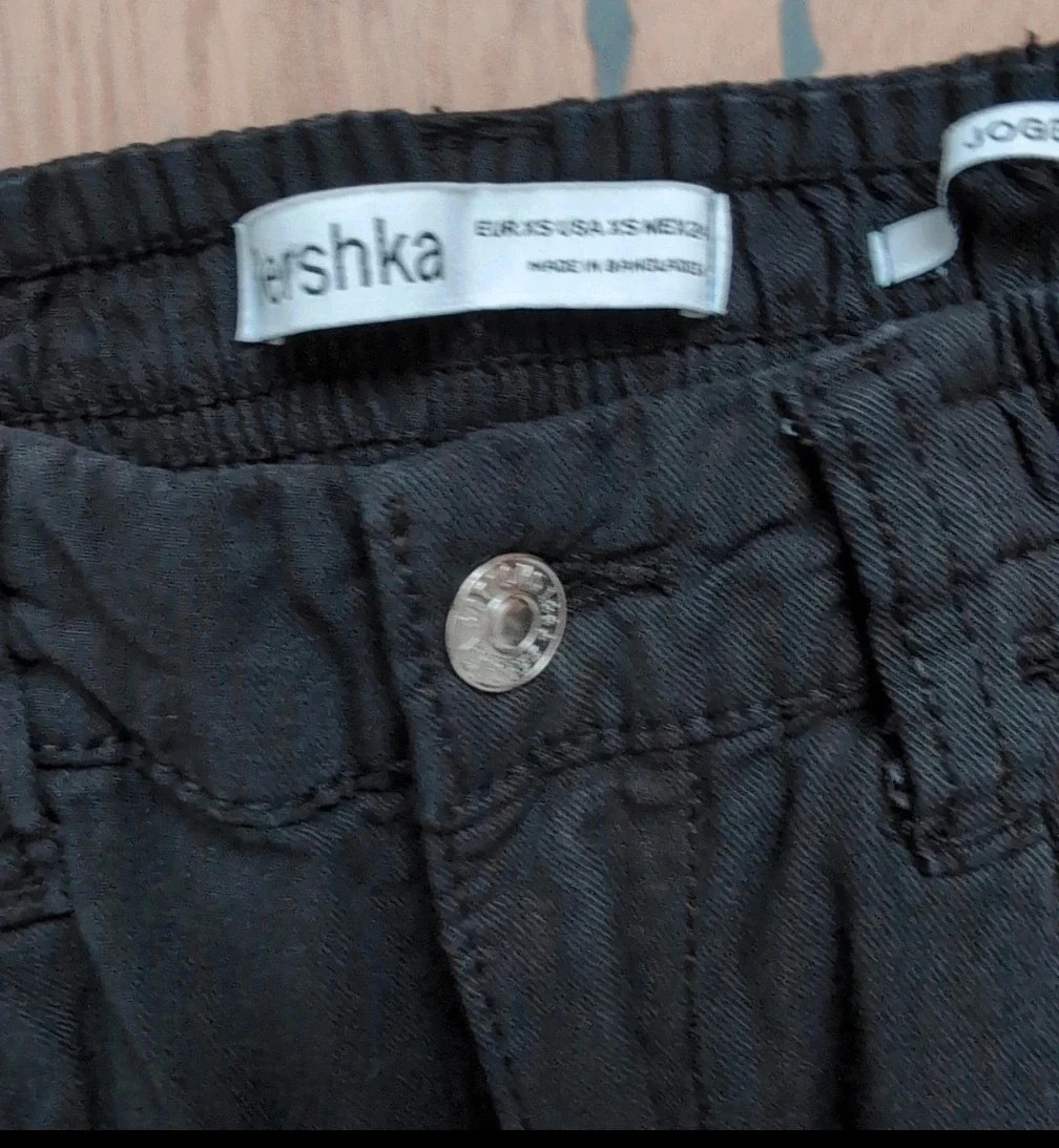 Jogger cargo noir Bershka XS – streetwear, taille haute, tendance Y2K – Bershka – taille XS / 34 / 6 3
