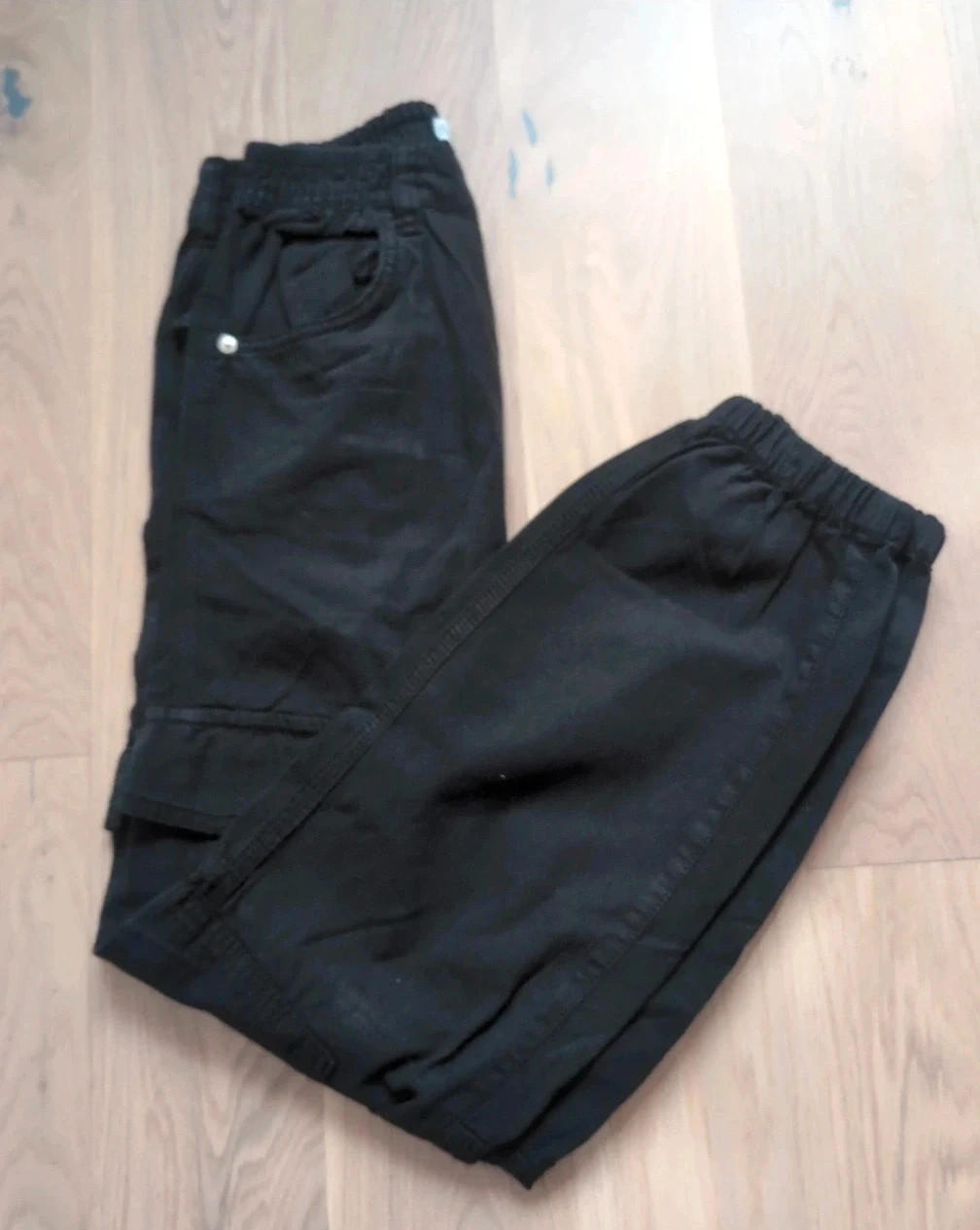 Jogger cargo noir Bershka XS – streetwear, taille haute, tendance Y2K