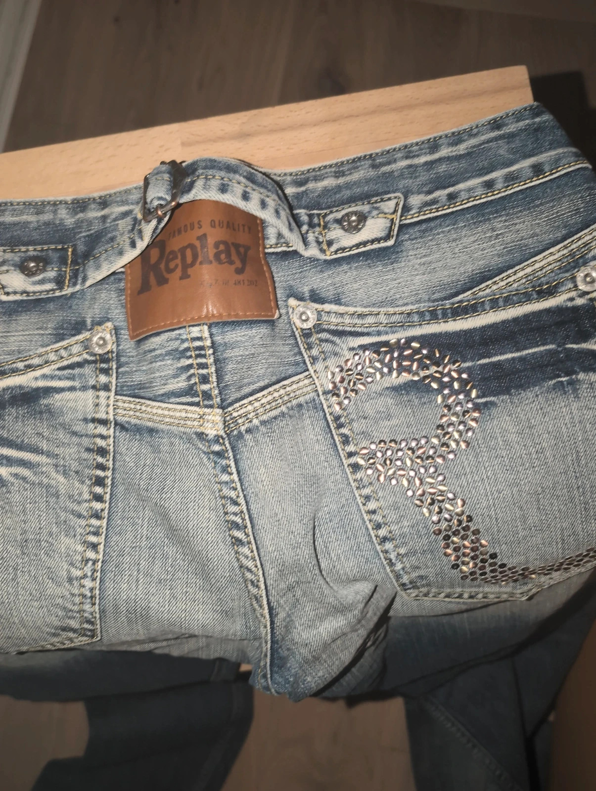 Jean Replay Femme 36 – Vintage Stockholm – Denim délavé & détails strass – Replay – taille S / 36 / 8 5