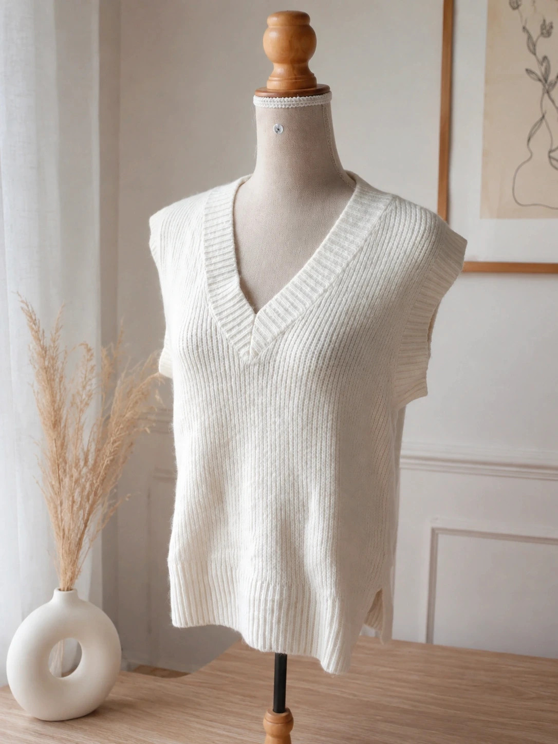 Pull sans manches Pimkie XS écru – maille côtelée – col V Style minimaliste, preppy