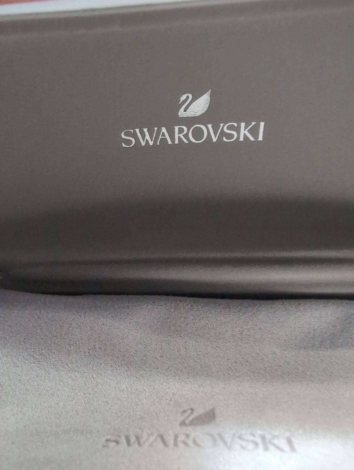 Étui à lunettes Swarovski femme blanc Excellent état avec chiffon microfibre – Swarovski 2