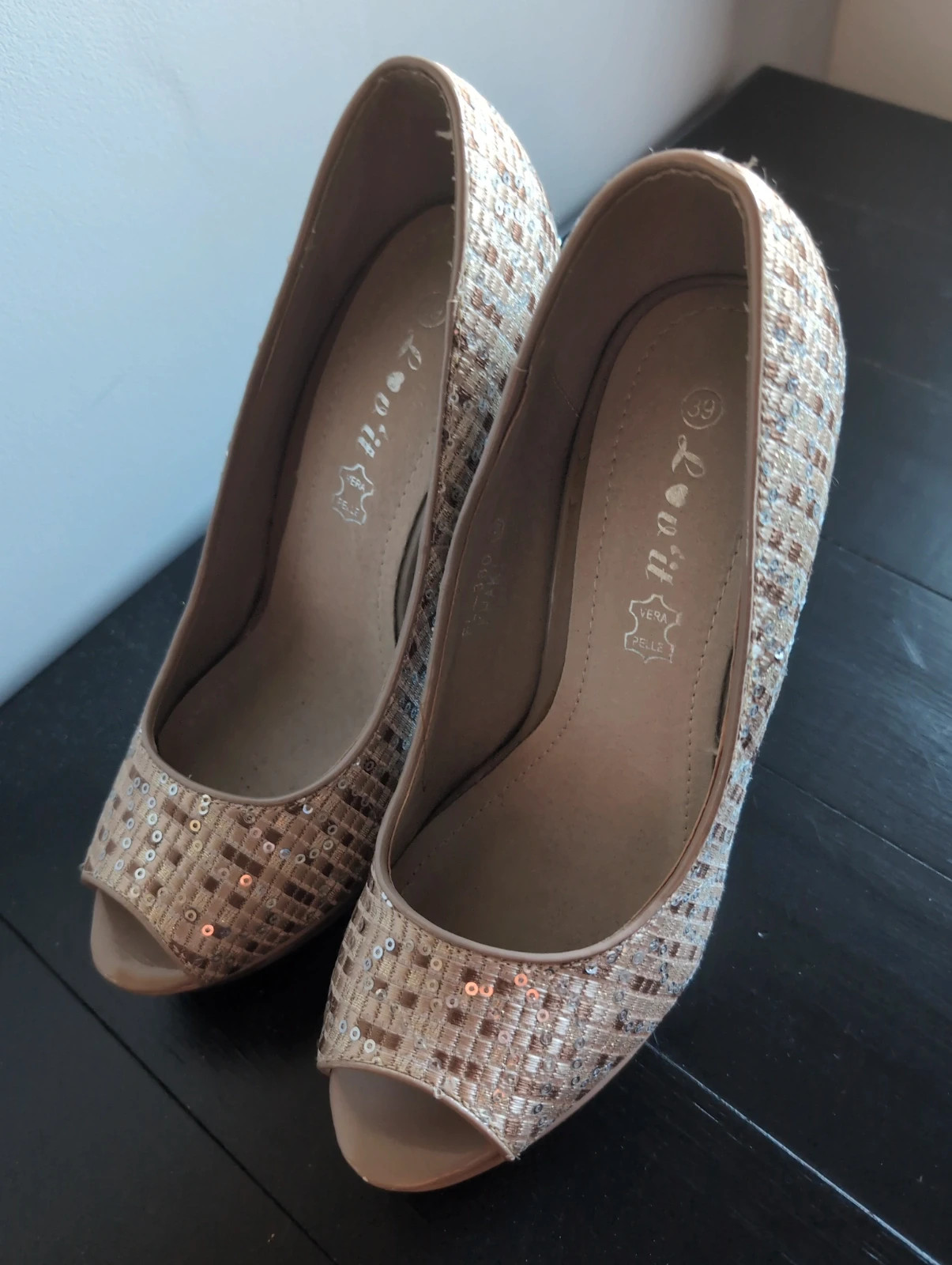 Escarpins plateforme Lov'it T39 beige doré à strass paillettes – Neufs – Chic & Glamour – Lov'it – taille 39 5
