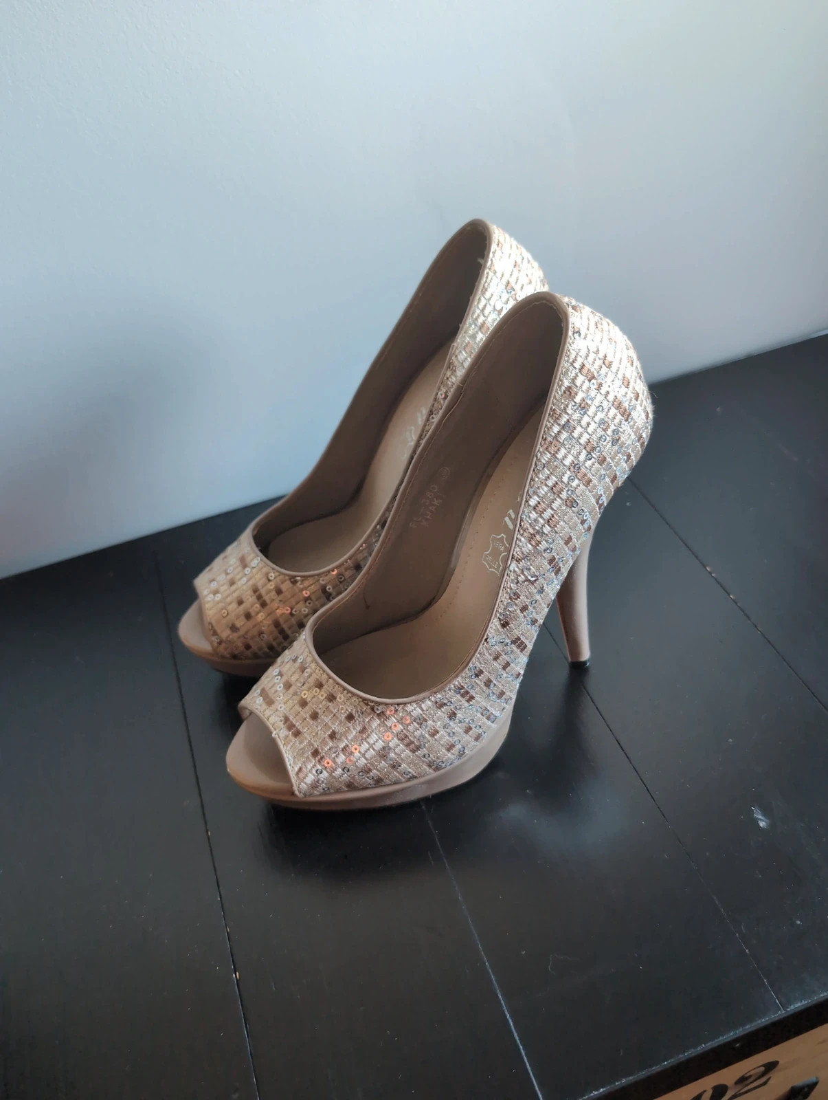 Escarpins plateforme Lov'it T39 beige doré à strass paillettes – Neufs – Chic & Glamour – Lov'it – taille 39 4