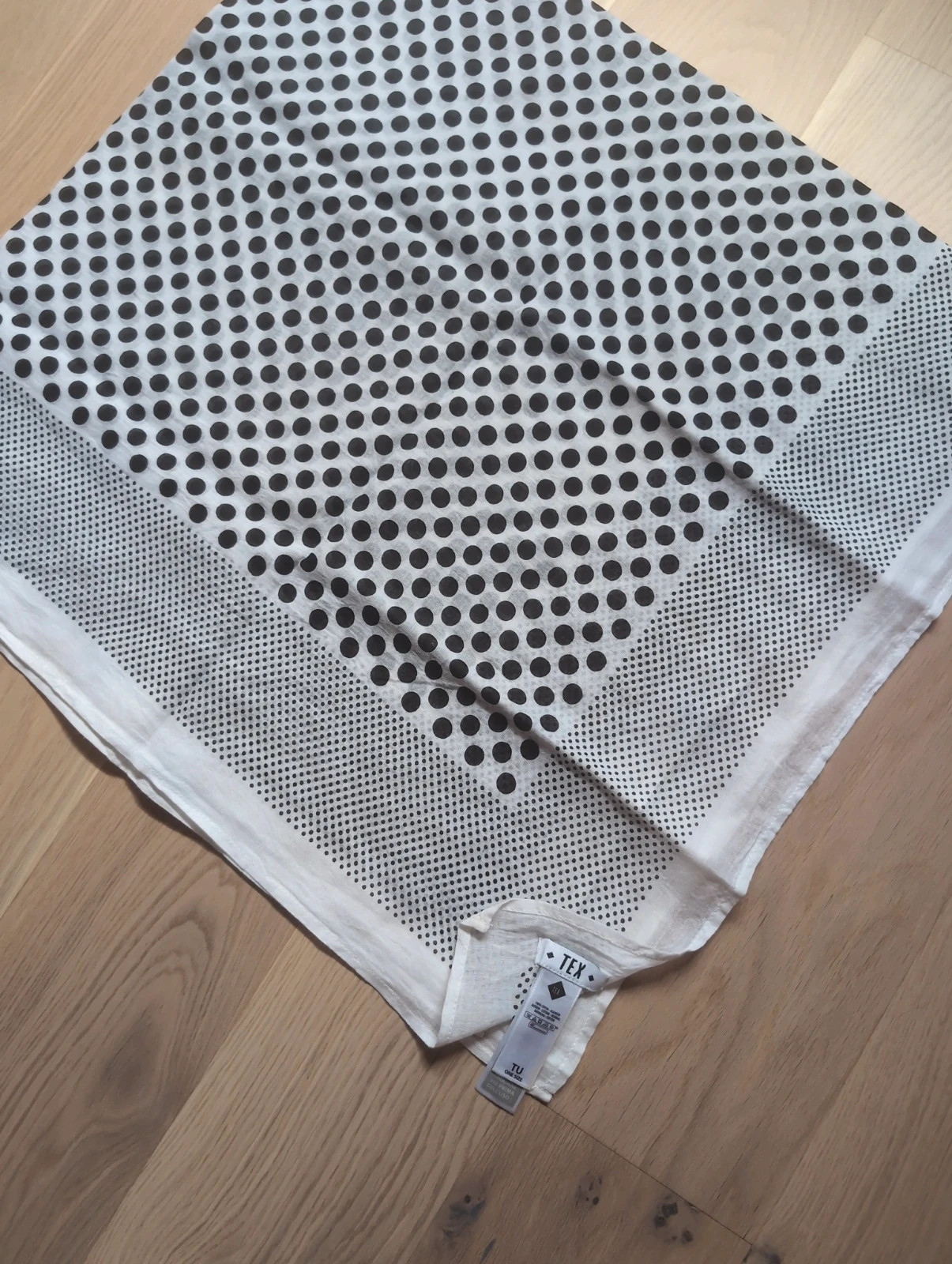 Écharpe Foulard TEX Blanc & Noir à Pois | Chic Élégant Léger | Printemps Été