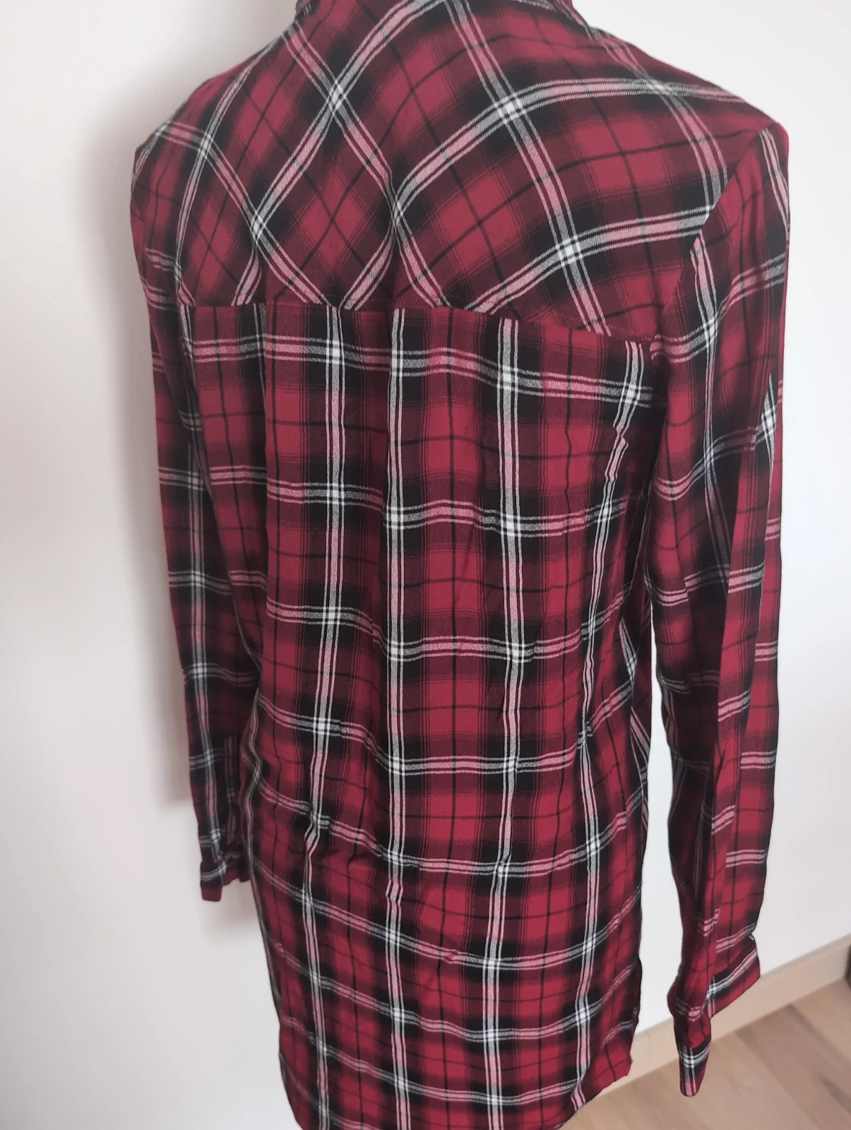 Chemise longue à carreaux écossais rouge vintage H&M rouge et noir - Taille S – Style preppy vintage – H&M – taille S / 36 / 8 5