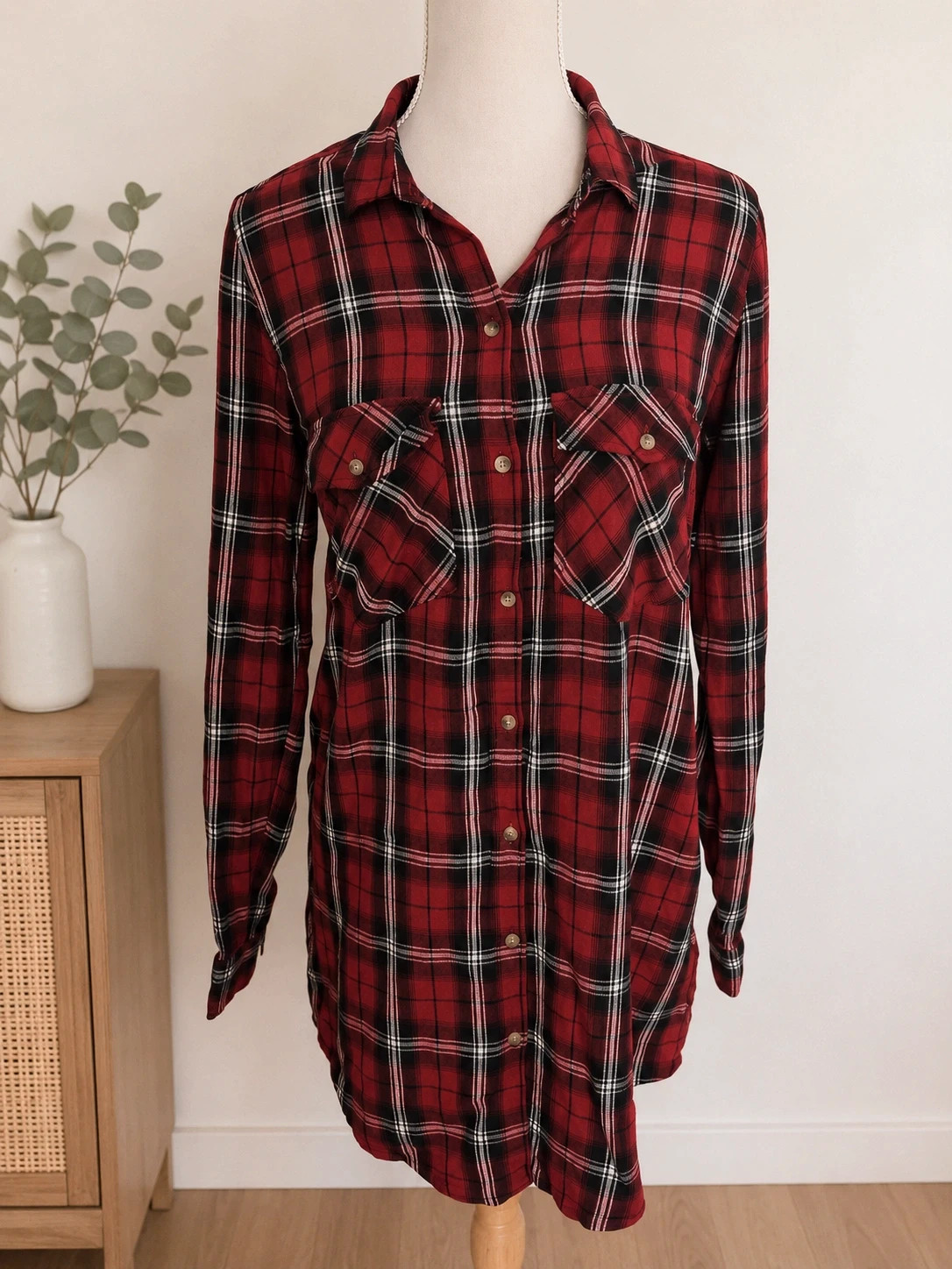Chemise longue à carreaux écossais rouge vintage H&M rouge et noir - Taille S – Style preppy vintage