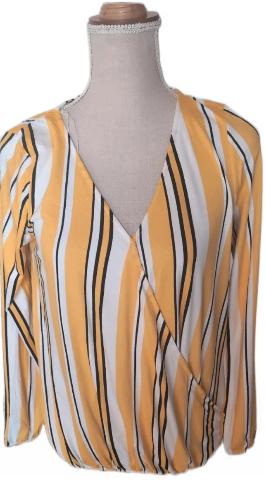 Blouse cache cœur fluide rayée jaune blanc et noir Cache cache - Taille M – Tendance – taille M / 38 / 10 2