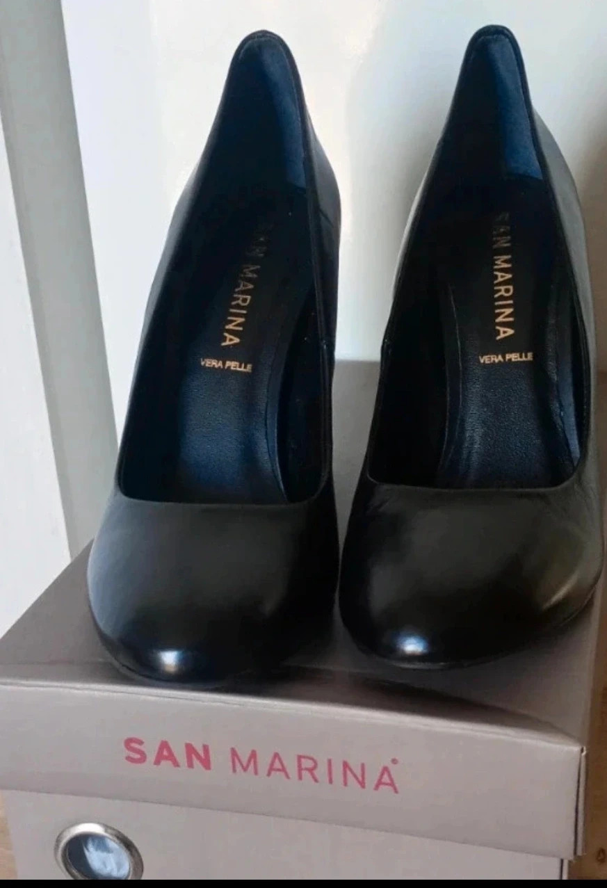Escarpins noirs en cuir véritable San Marina à talons hauts épais - Pointure 39