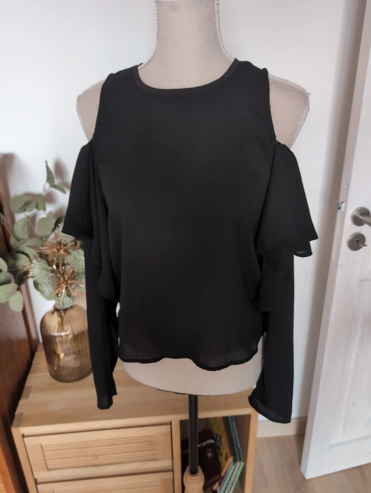 Top noir épaules dénudées avec volants Jennyfer - Taille S canon porté ! – Jennyfer – taille S / 36 / 8 2