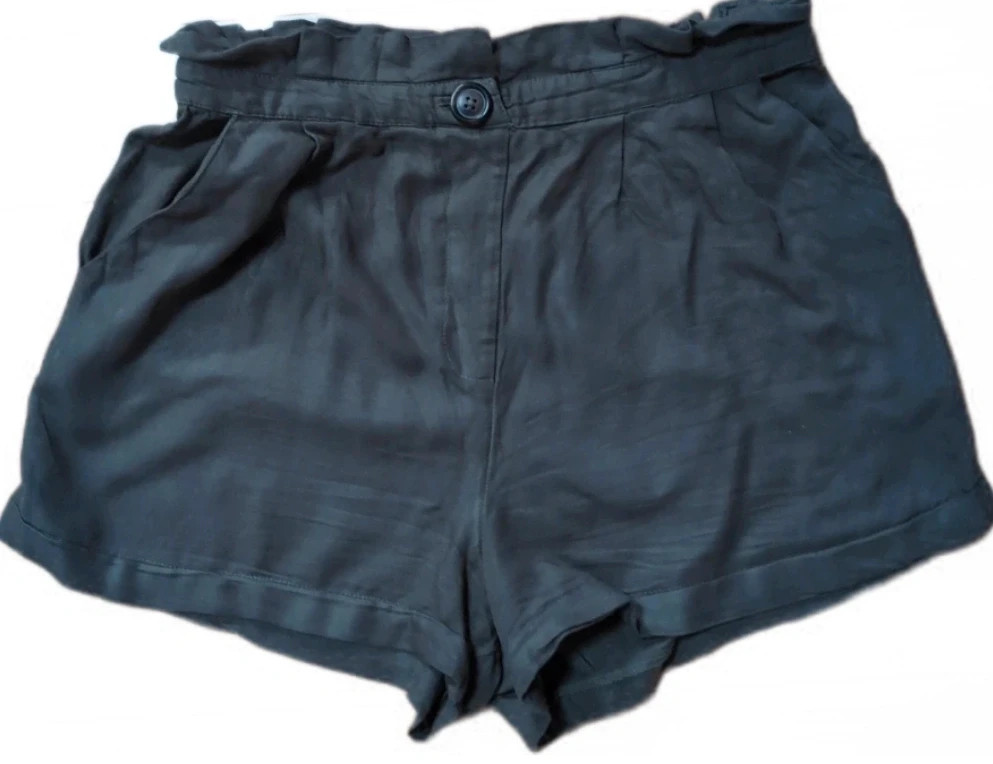 Short taille haute kaki très léger - Pimkie - Ultra léger & canon – Tendance – taille S / 36 / 8 2