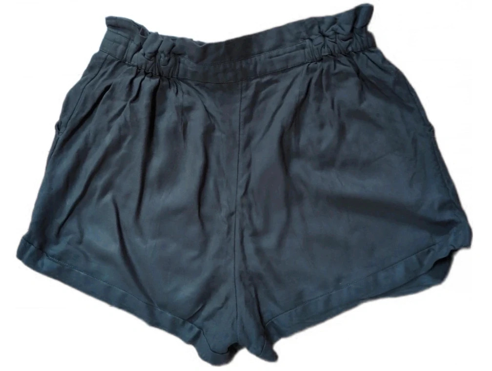 Short taille haute kaki très léger - Pimkie - Ultra léger & canon – Tendance – taille S / 36 / 8 3